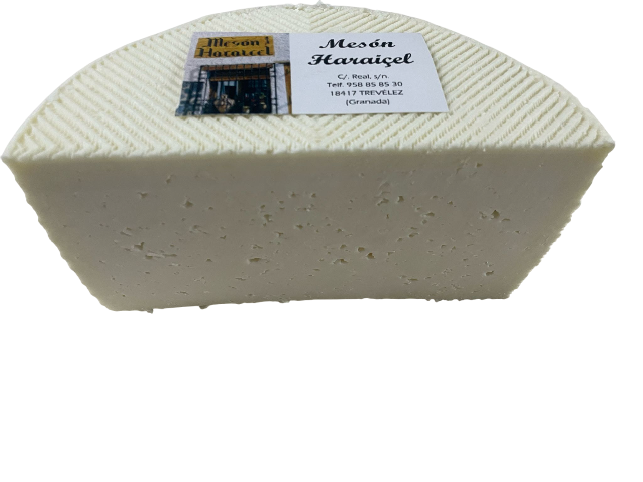 Queso semicurado de oveja curado en cueva en Mesón Haraiçel